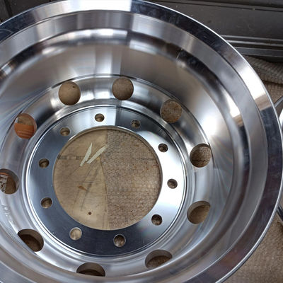 143.1mm PCD 콩코브 디자인 알루미늄 합금 바퀴 Zhongtong 버스 교체 부품